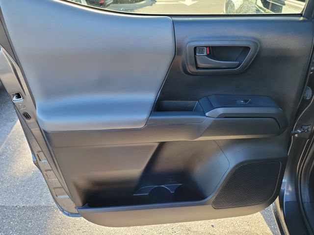 Used 2020 Toyota Tacoma SR AWD/4WD image 8