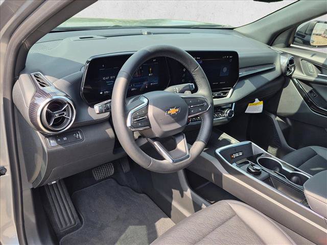 New 2026 Chevrolet Equinox LT w/ Convenience Package II FWD image 9