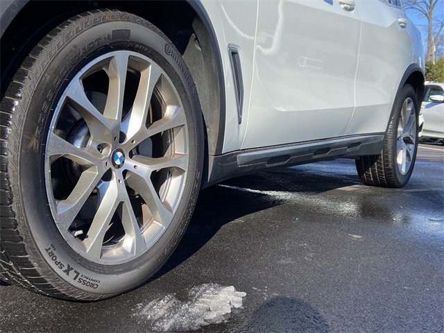 Certified 2022 BMW X5 xDrive40i w/ Parking Assistance Package image 9