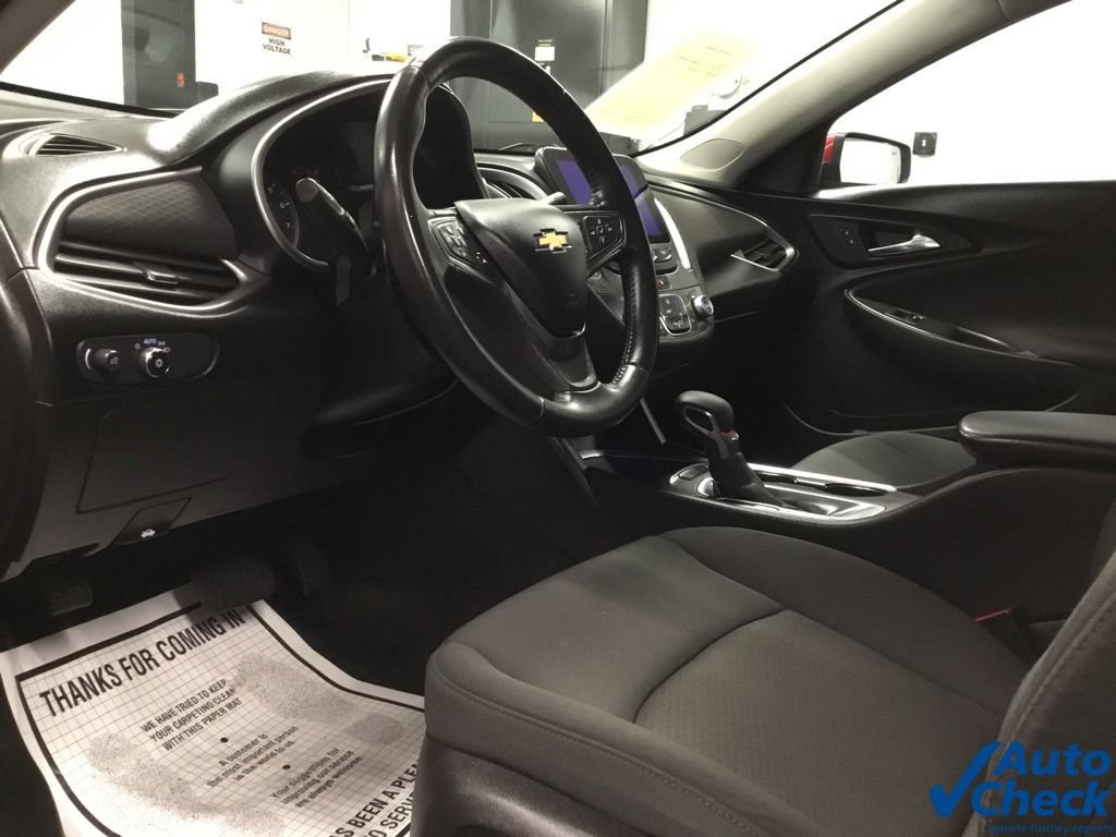 Used 2021 Chevrolet Malibu RS FWD image 23