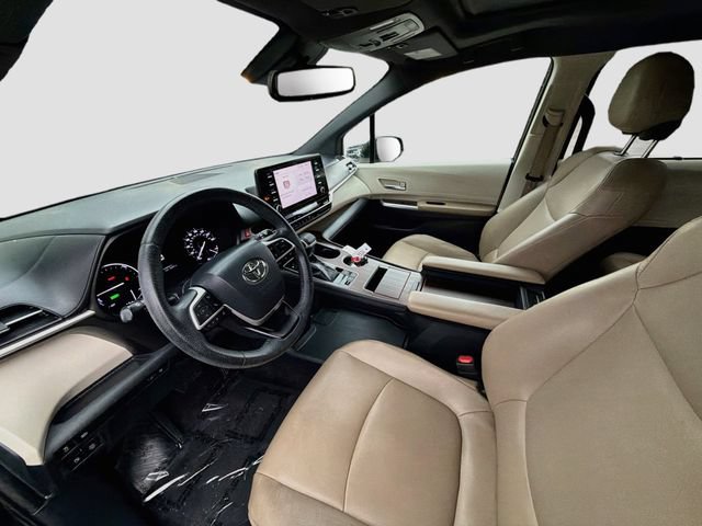 Used 2021 Toyota Sienna XLE FWD image 19
