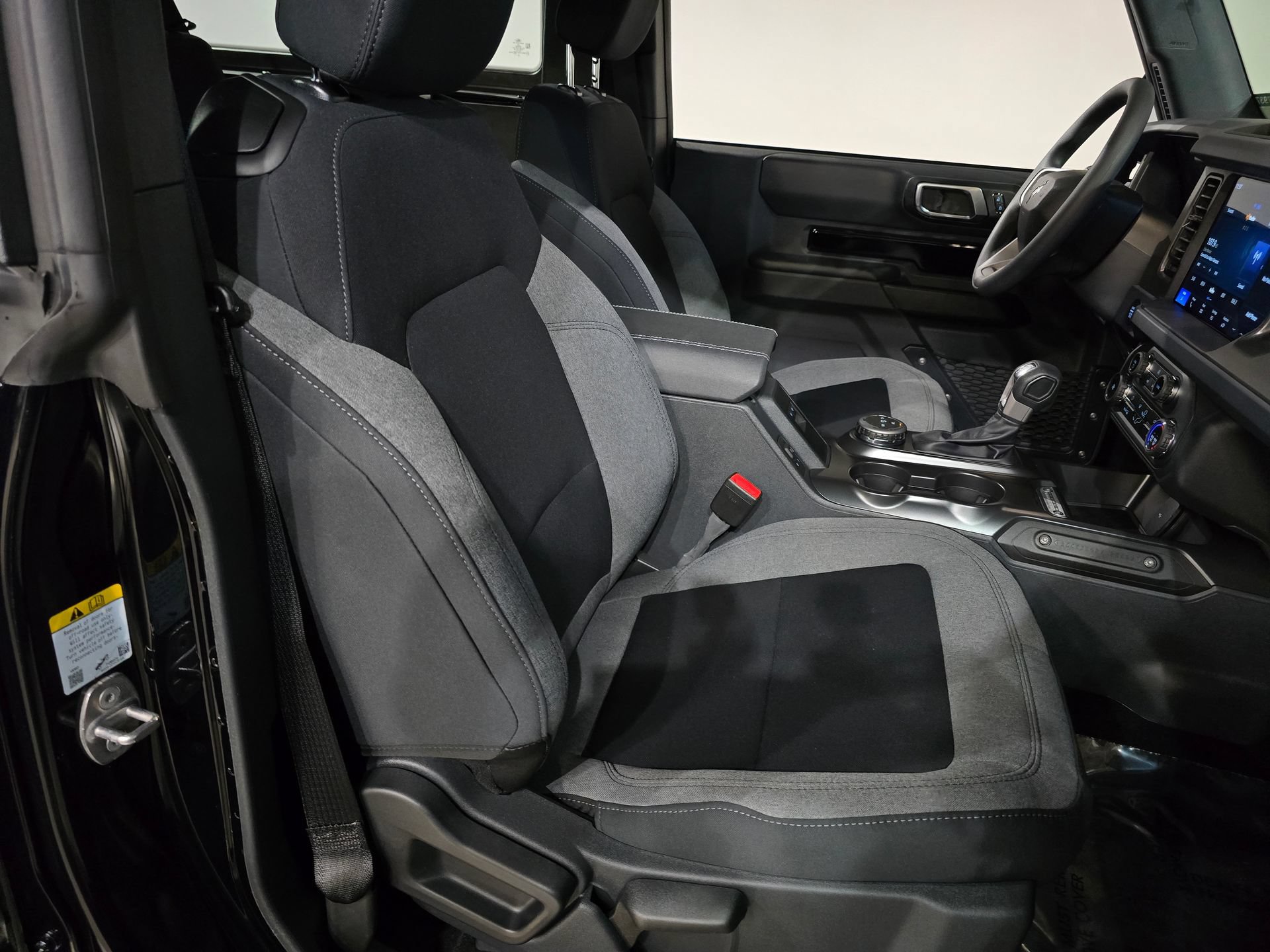 New 2025 Ford Bronco 2-Door AWD/4WD image 25