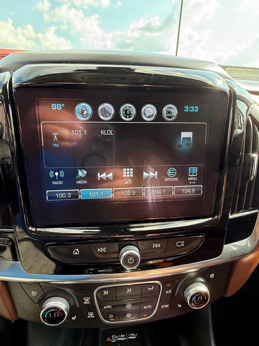 Used 2018 Chevrolet Traverse High Country image 39