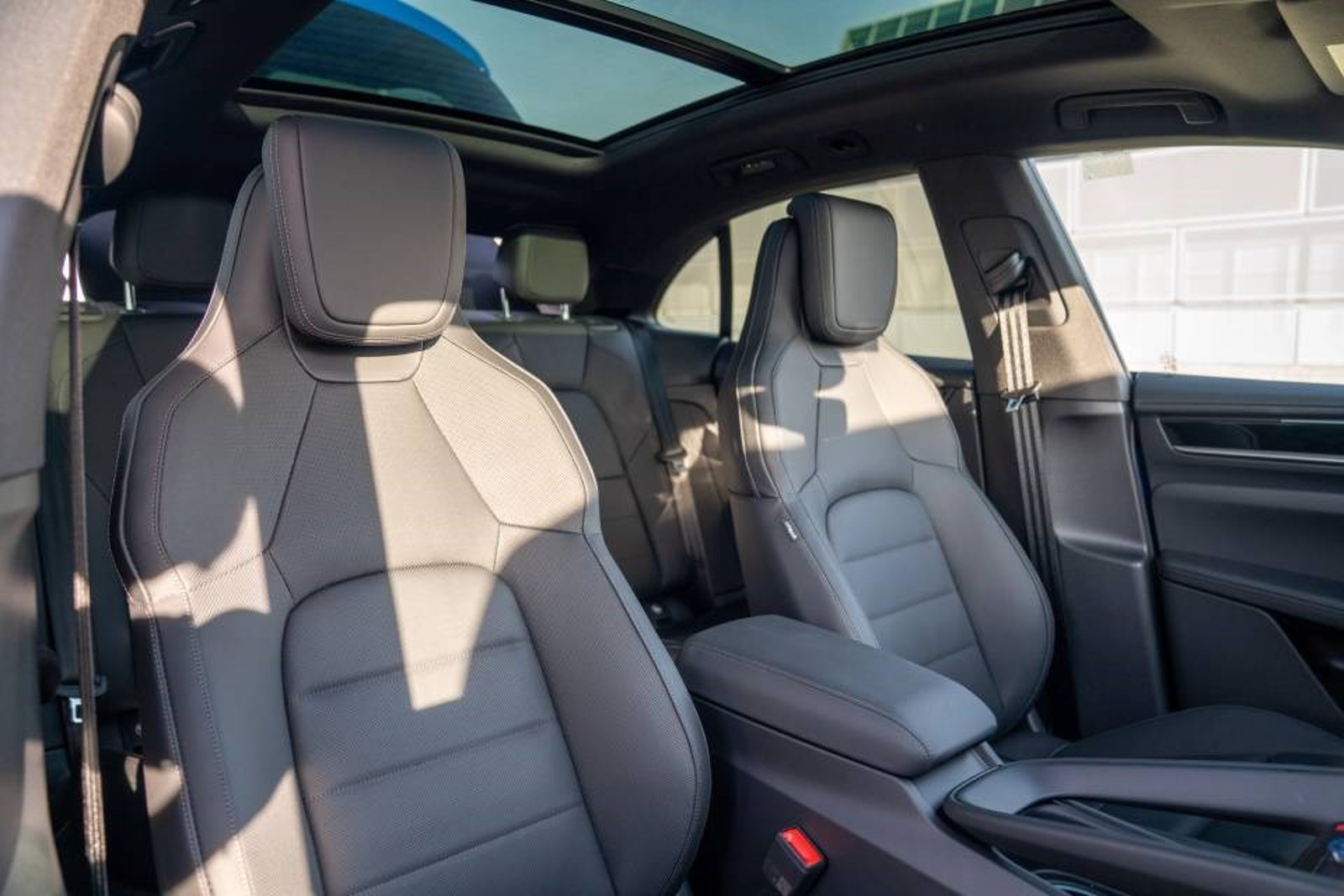 New 2026 Porsche Macan 4 Electric AWD/4WD image 26