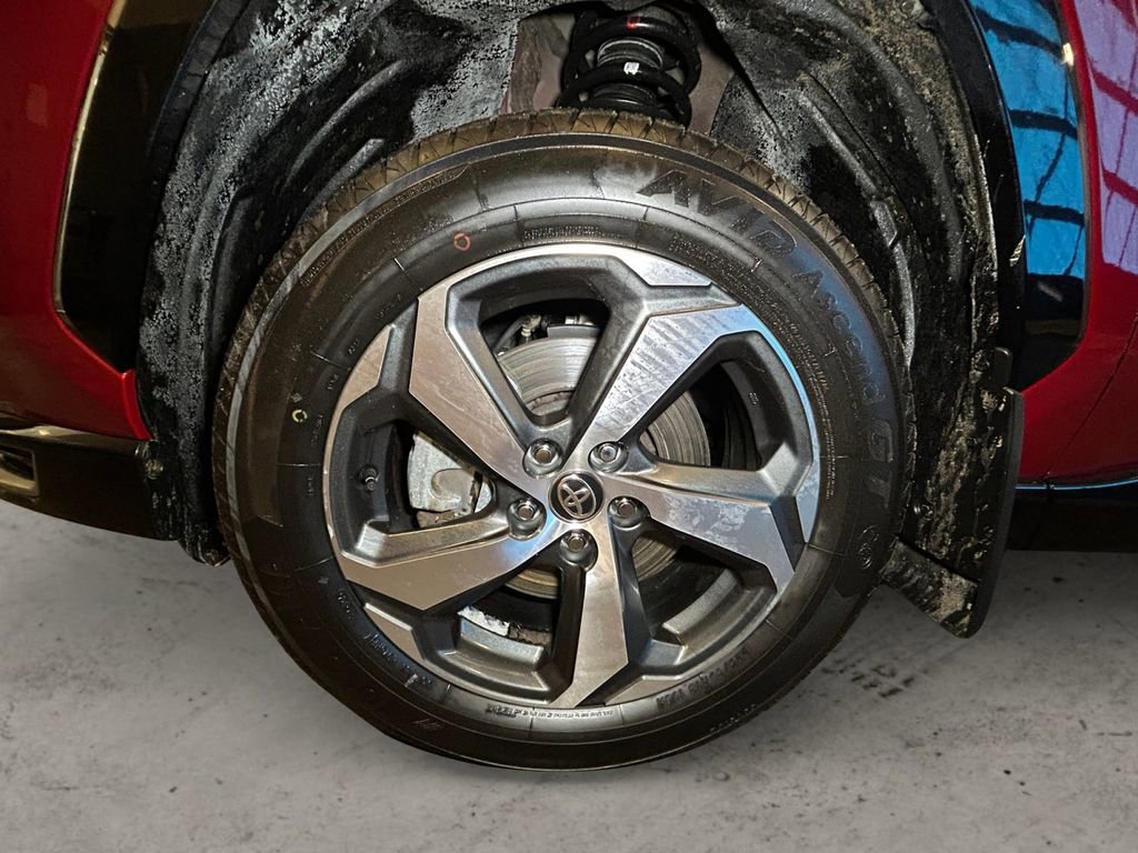 Used 2023 Toyota RAV4 SE w/ Weather & Moonroof Package image 14