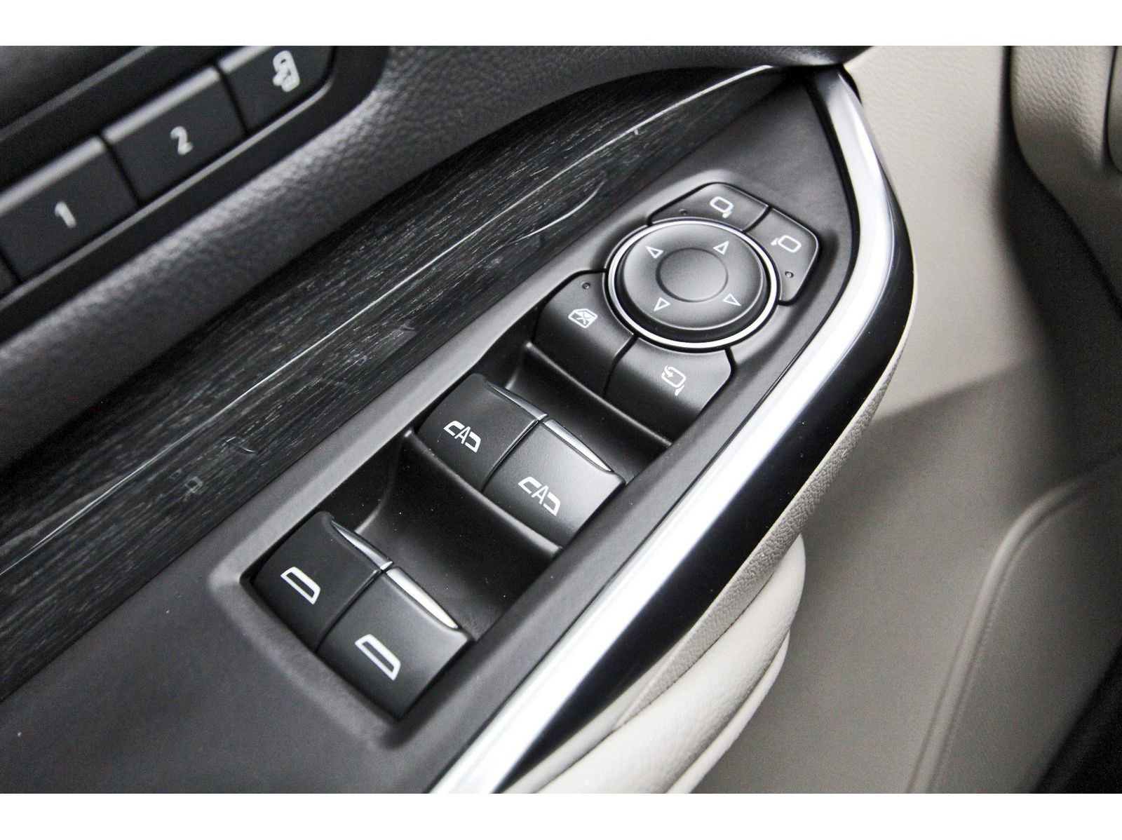 Used 2023 Cadillac XT4 Premium Luxury w/ Cold Weather Package image 21