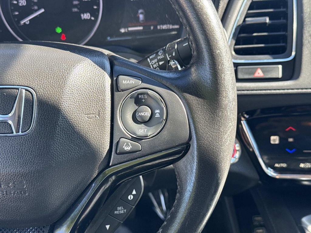 Used 2020 Honda HR-V Touring image 11