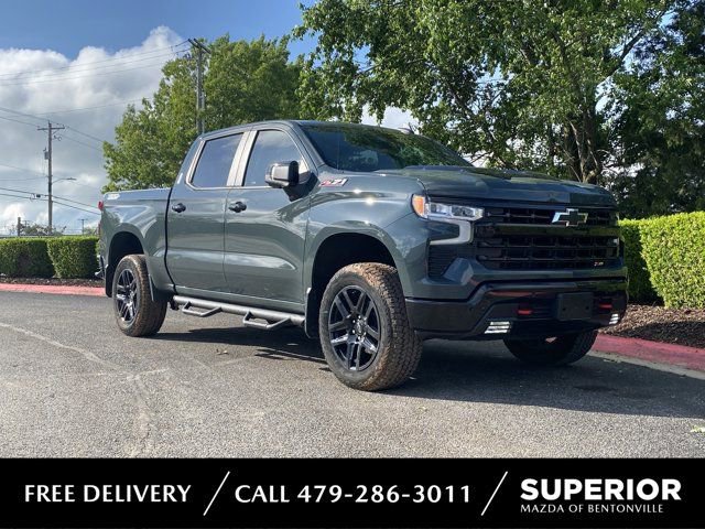 Used 2025 Chevrolet Silverado 1500 LT Trail Boss w/ LT Trail Boss Premium Package AWD/4WD image 1
