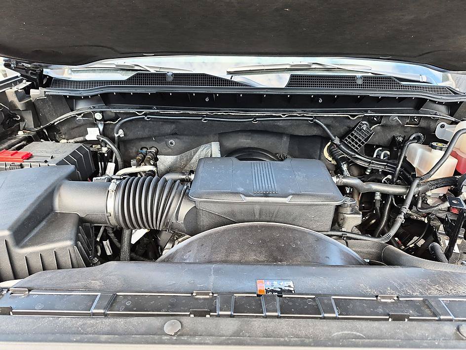 Used 2025 Chevrolet Silverado 2500 Custom AWD/4WD image 35