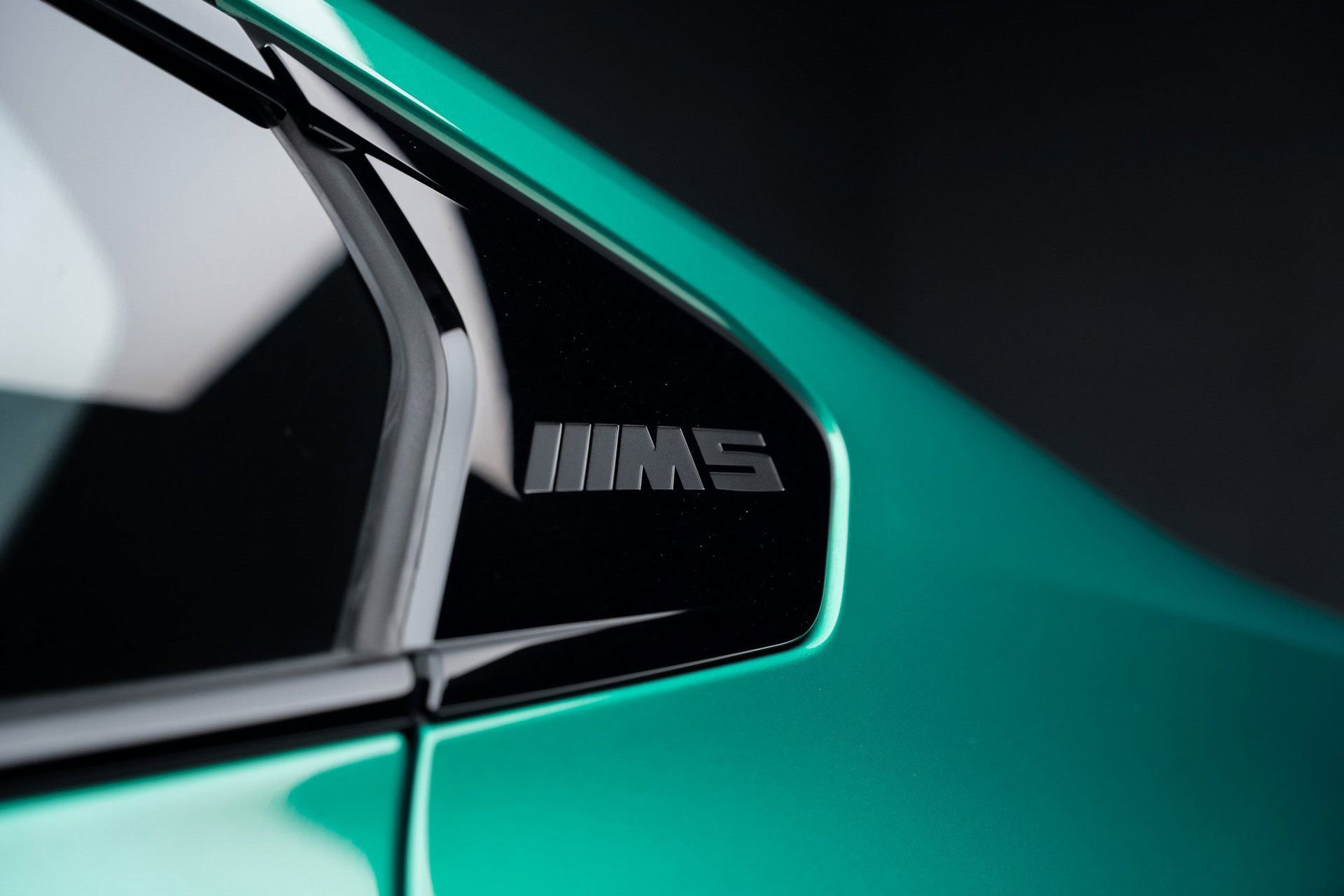 Used 2025 BMW M5 w/ Carbon Package image 24