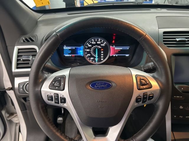 Used 2014 Ford Explorer XLT w/ Equipment Group 202A image 11