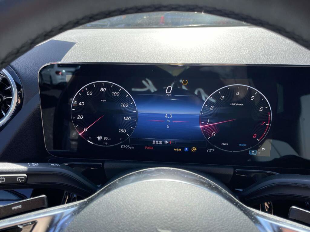 New 2026 Mercedes-Benz GLA 250 4MATIC image 3