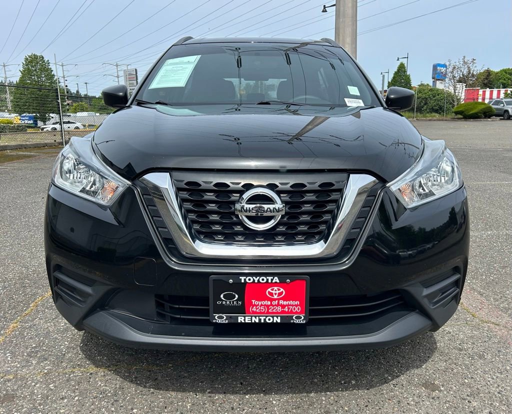 Used 2018 Nissan Kicks S FWD image 2