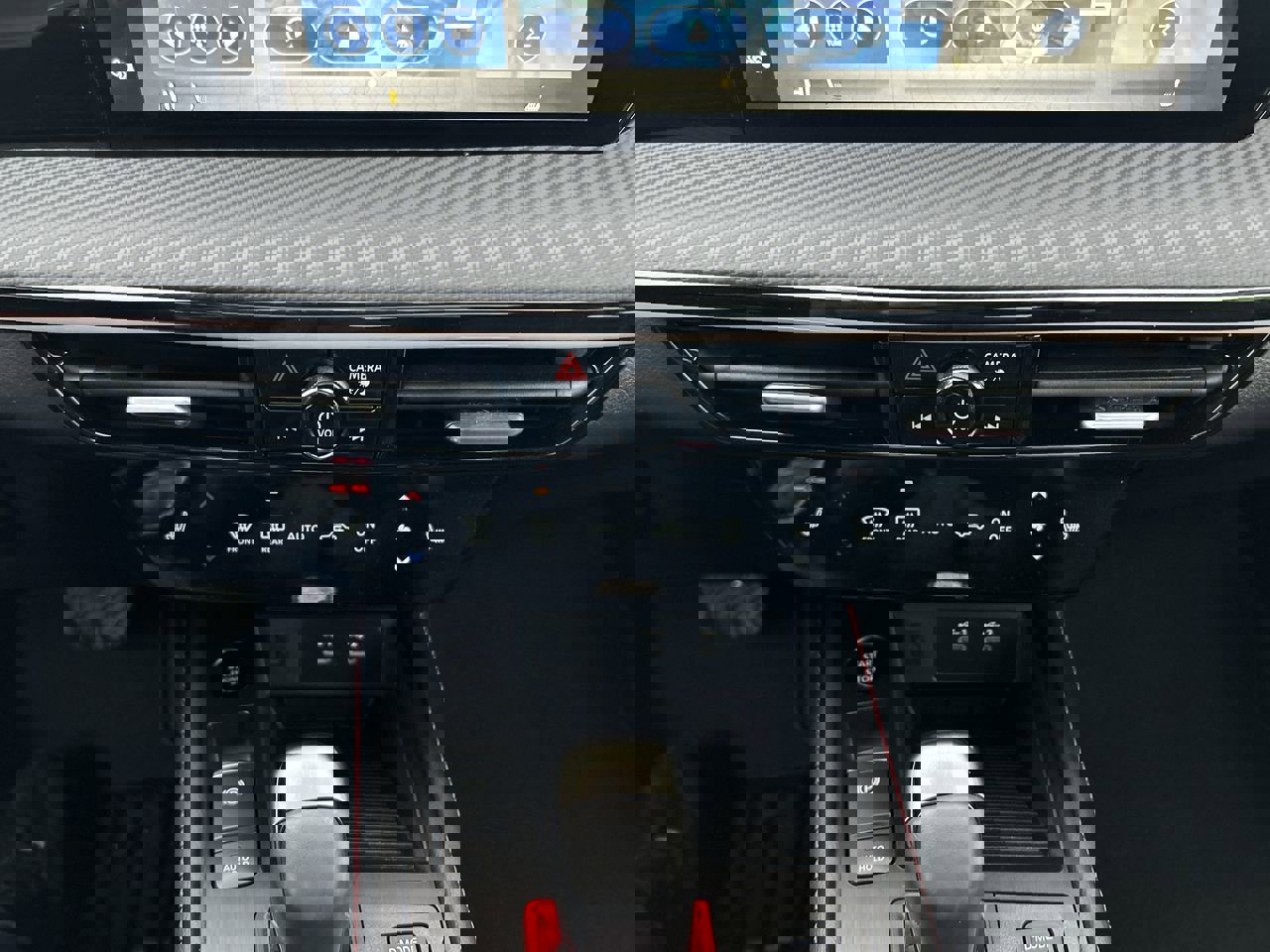 Used 2025 Nissan Kicks SR w/ SR Premium Package image 28