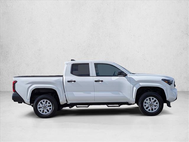 Certified 2024 Toyota Tacoma SR w/ SR Upgrade Package AWD/4WD image 4