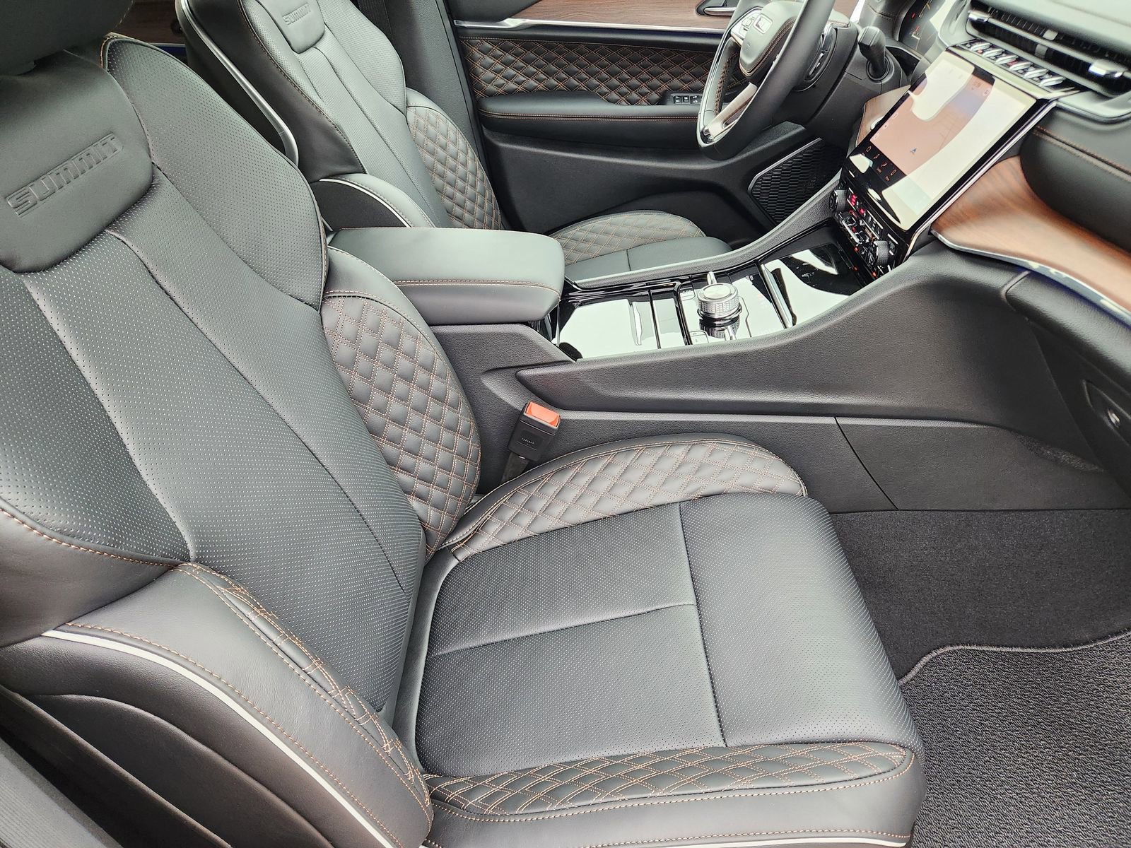 New 2025 Jeep Grand Cherokee L Summit w/ Obsidian Package image 13
