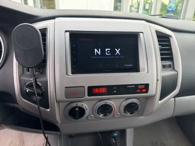 Used 2010 Toyota Tacoma 4x4 Double Cab image 7