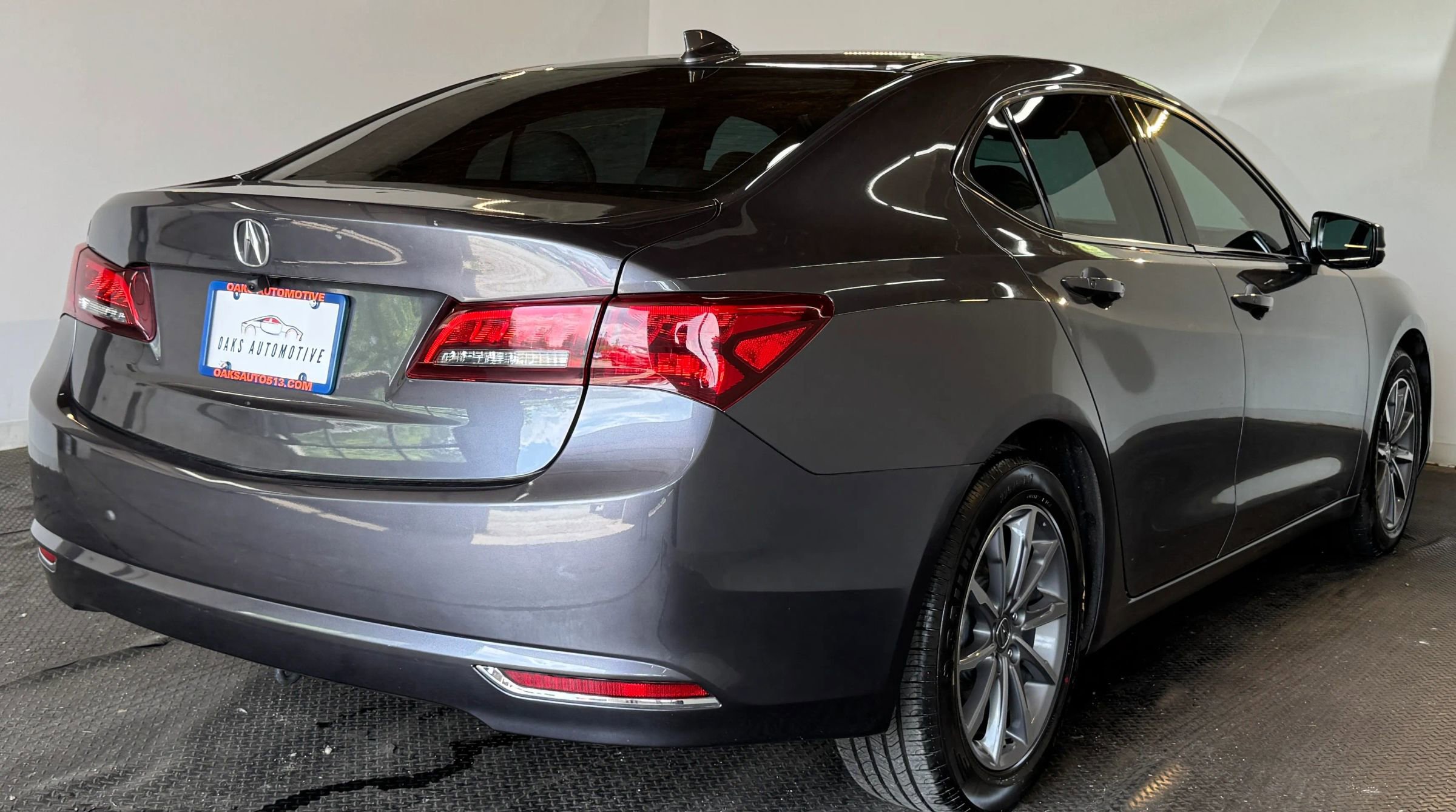 Used 2018 Acura TLX w/ Technology Package image 6