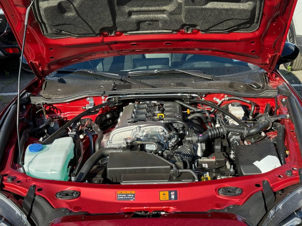 New 2026 MAZDA MX-5 Miata Club w/ Interior Package RWD image 22