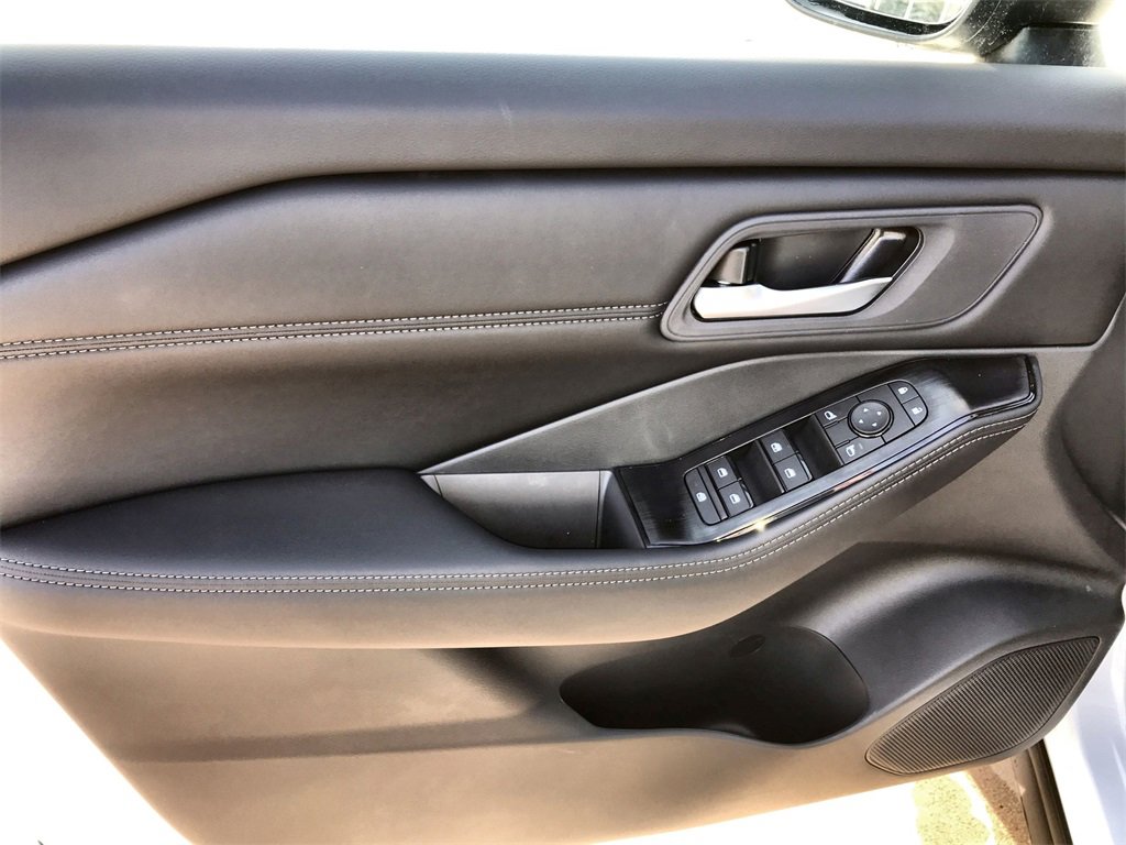 New 2026 Nissan Rogue SV image 13