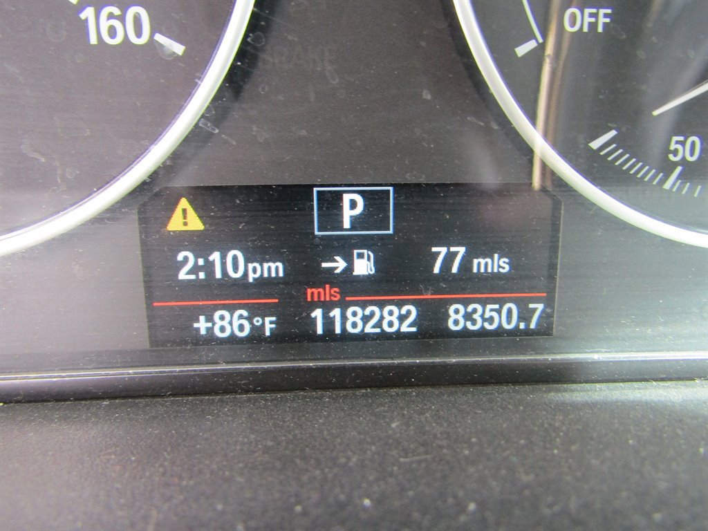 Used 2013 BMW 320i Sedan image 11