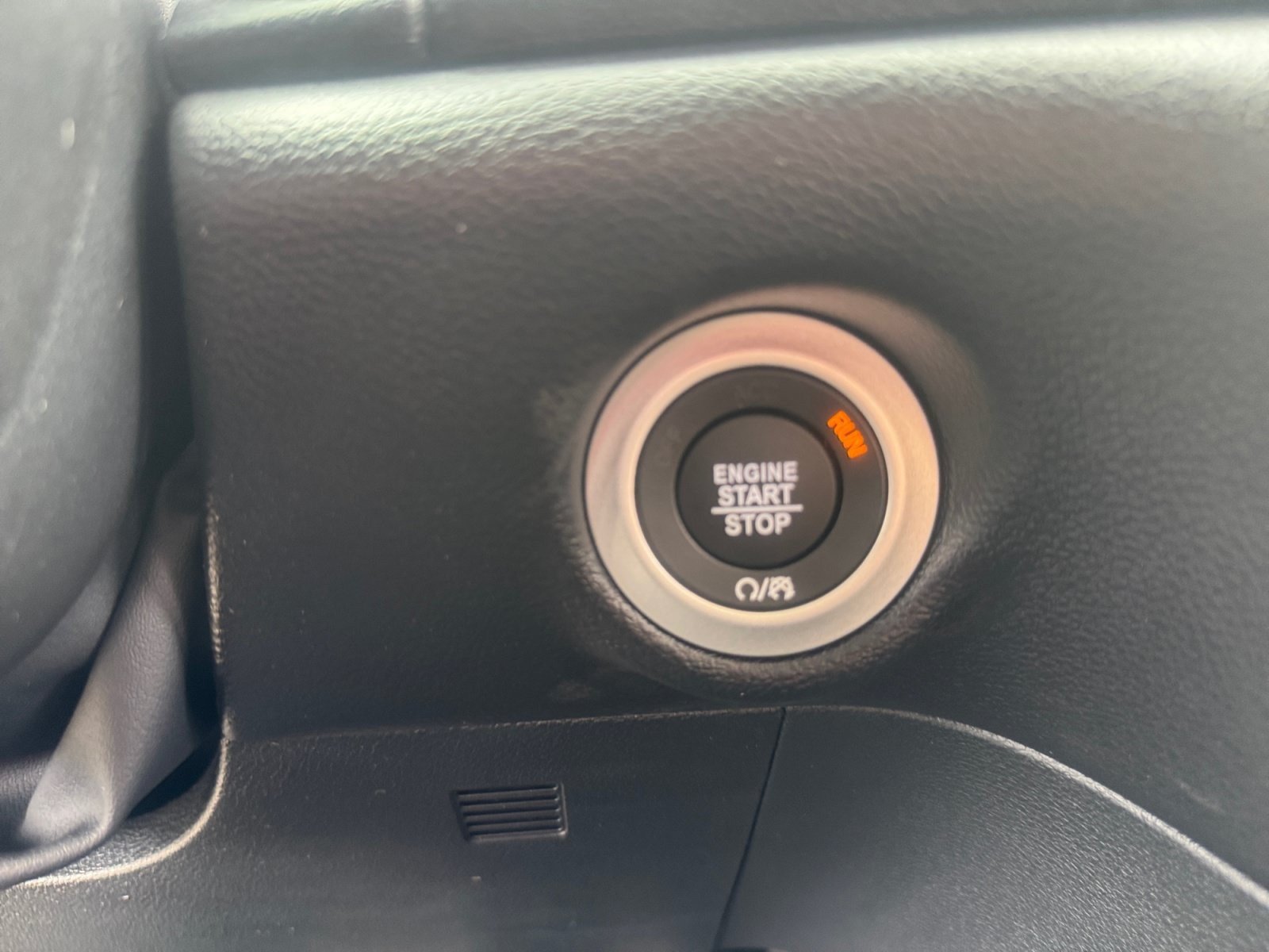 New 2026 Chrysler Voyager LX FWD image 30