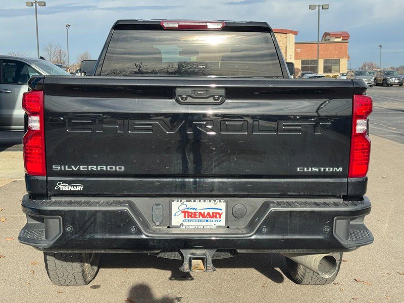 Used 2024 Chevrolet Silverado 2500 Custom w/ Custom Value Package image 5