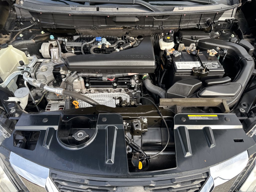 Used 2018 Nissan Rogue SV AWD/4WD image 10