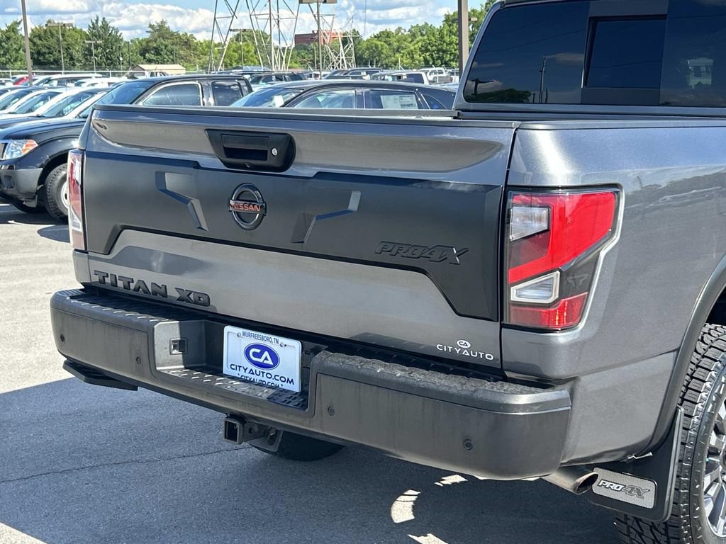 Used 2022 Nissan Titan PRO-4X AWD/4WD image 14