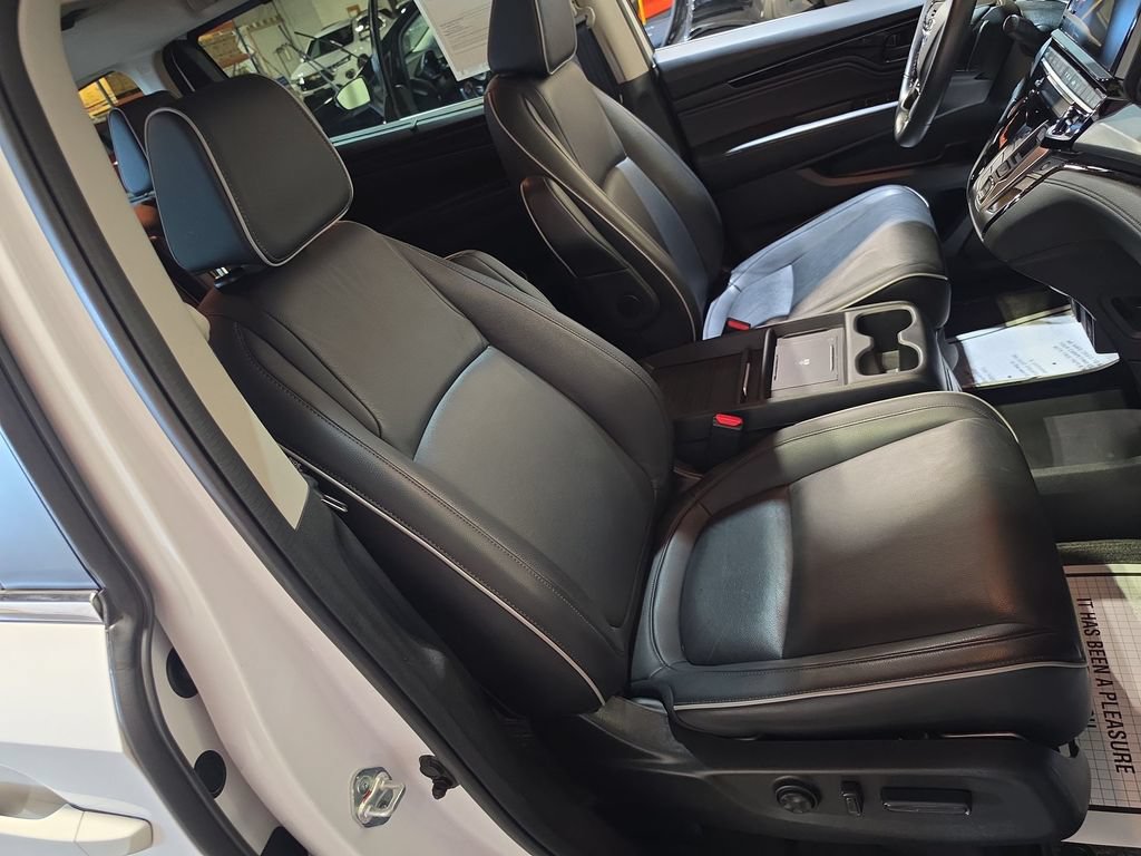 Certified 2025 Honda Odyssey Touring image 26