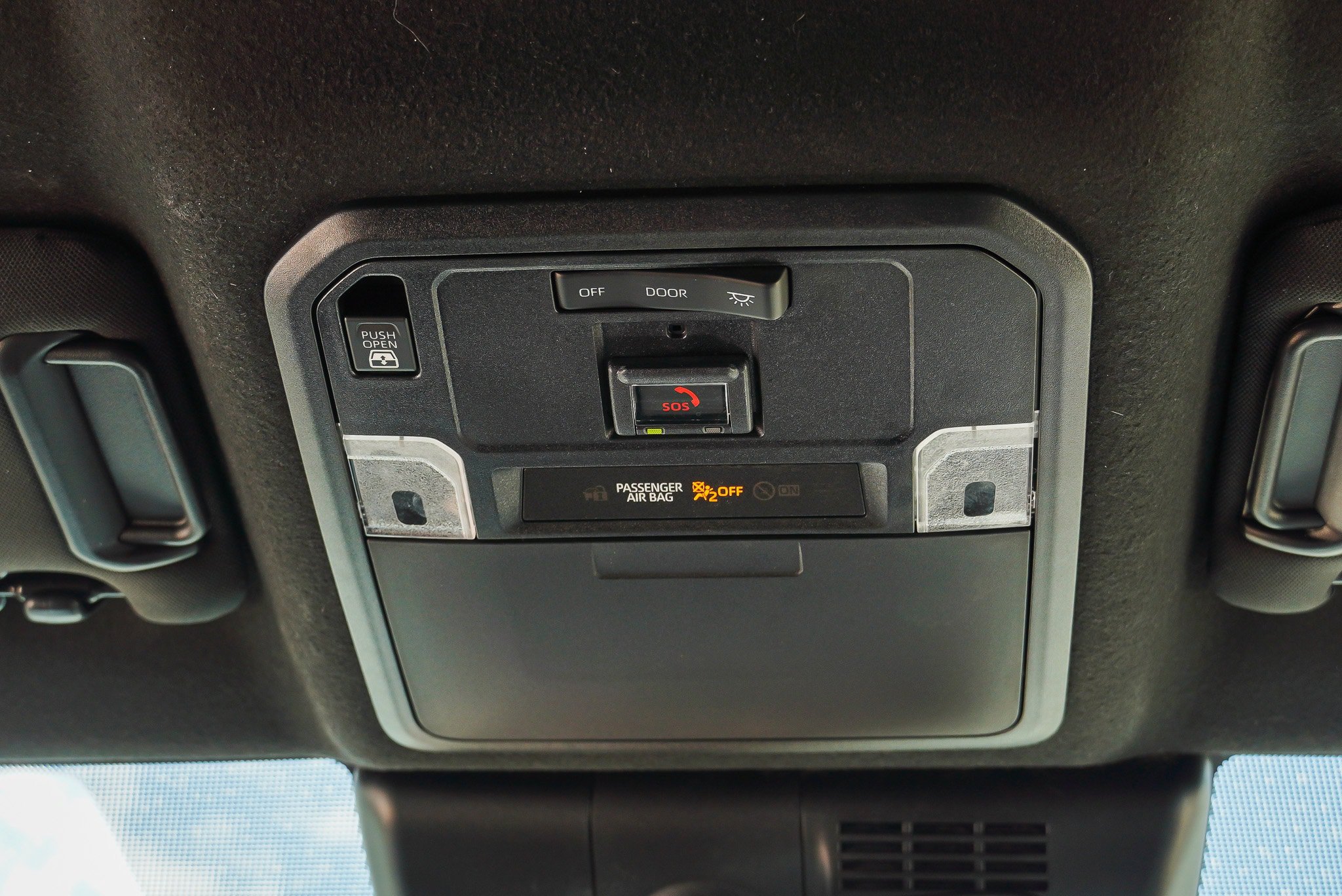 Used 2025 Toyota 4Runner SR5 AWD/4WD image 29