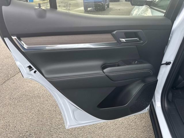 New 2026 GMC Terrain Denali w/ LPO, Black Badging Package image 15