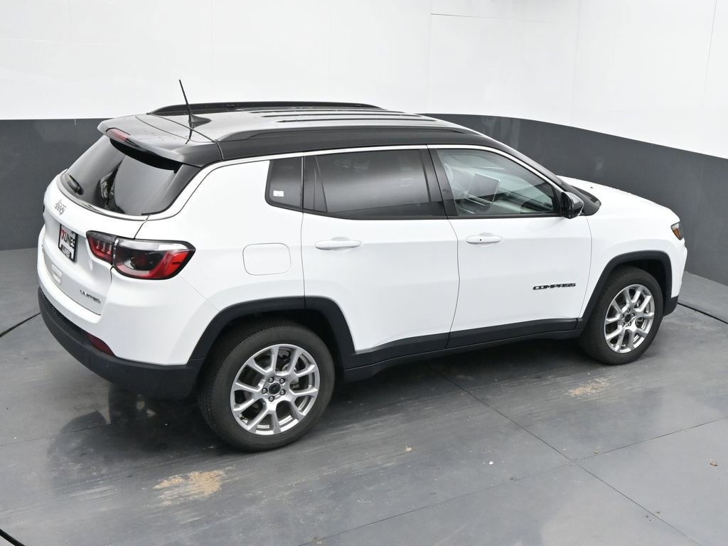 Used 2025 Jeep Compass Limited AWD/4WD image 45