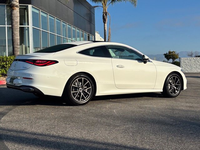 Used 2026 Mercedes-Benz CLE 300 4MATIC Coupe image 4