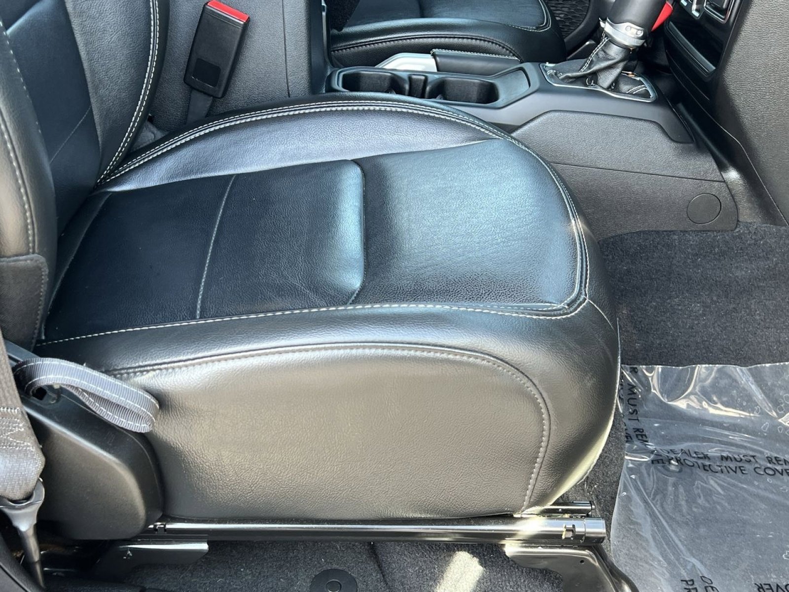 Used 2022 Jeep Wrangler Unlimited Sahara w/ Cold Weather Group image 27