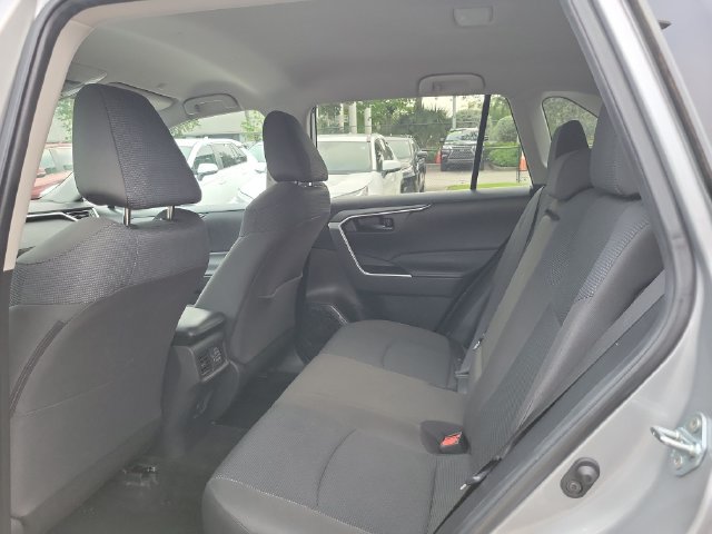 Used 2024 Toyota RAV4 LE FWD image 8