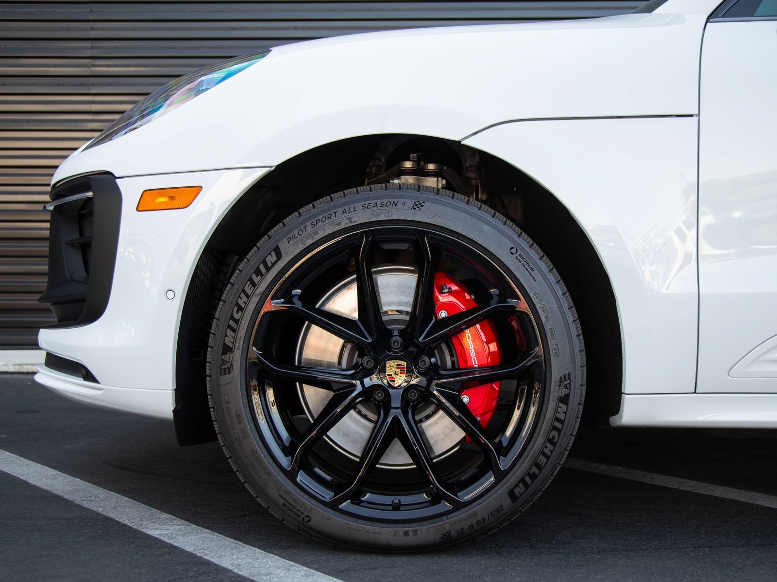 New 2026 Porsche Macan GTS AWD/4WD image 11