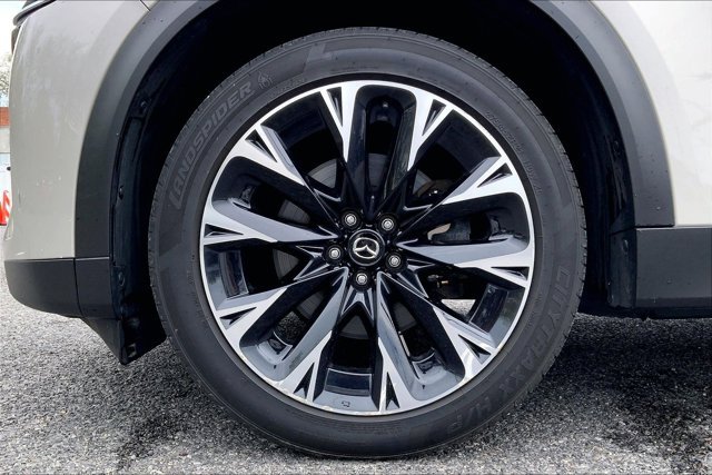 Used 2024 MAZDA CX-90 Plug-In Hybrid w/ Premium Plus AWD/4WD image 8