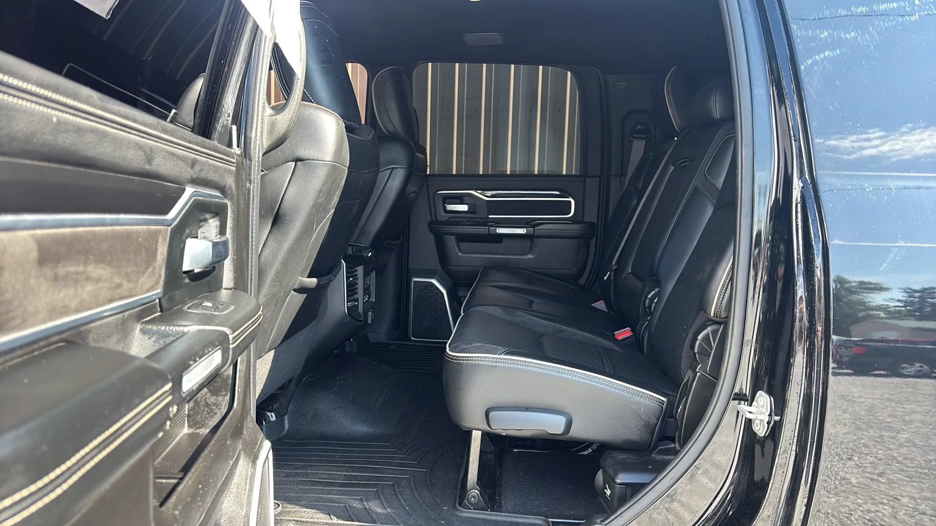 Used 2019 RAM 2500 Laramie AWD/4WD image 20