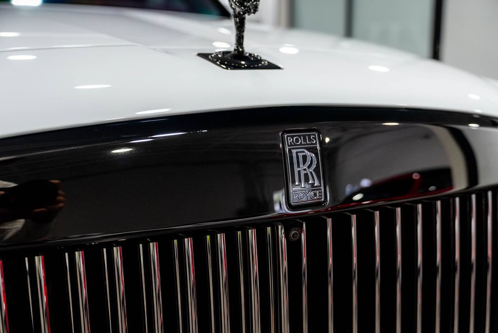 Used 2022 Rolls-Royce Cullinan Black Badge AWD/4WD image 21