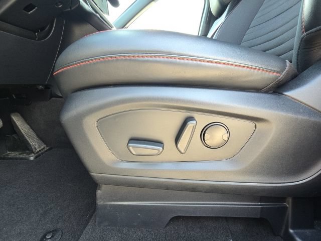 Used 2025 Ford Explorer ST-Line w/ ST-Line Street Pack AWD/4WD image 26