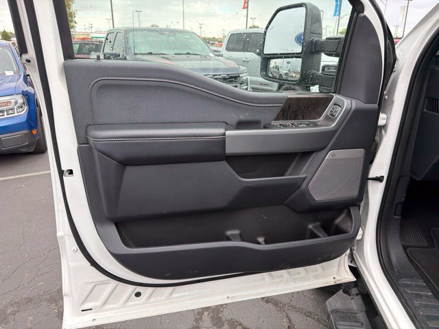 Used 2024 Ford F250 Lariat w/ Lariat Ultimate Package AWD/4WD image 15