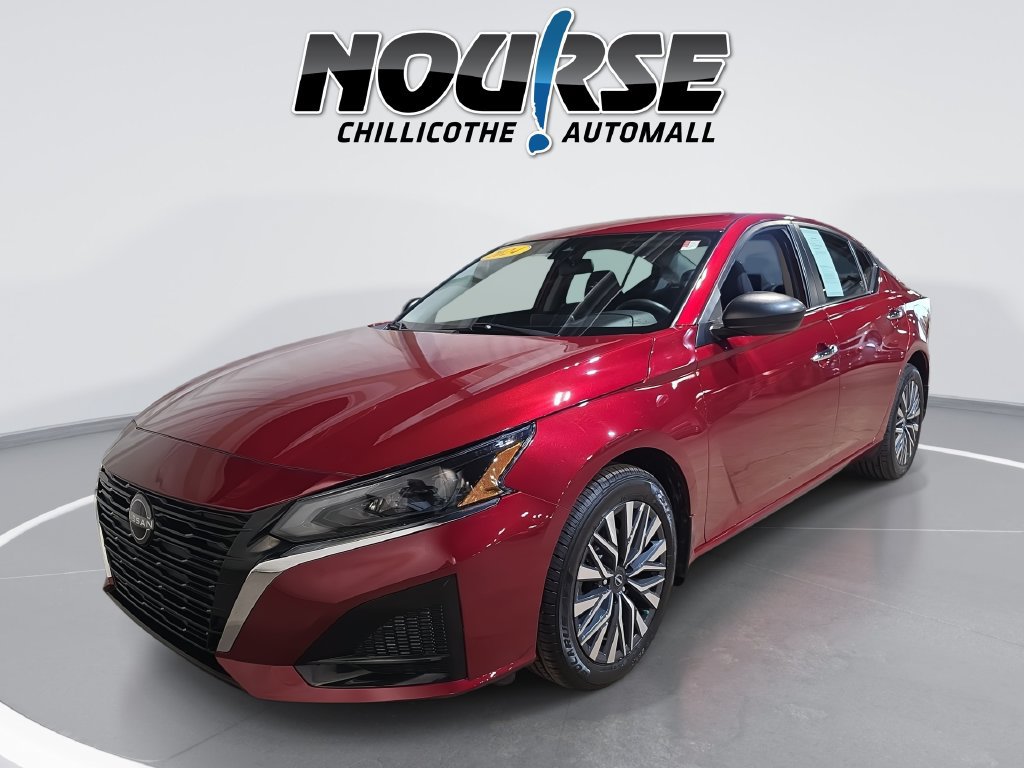 Used 2024 Nissan Altima 2.5 SV AWD/4WD image 1