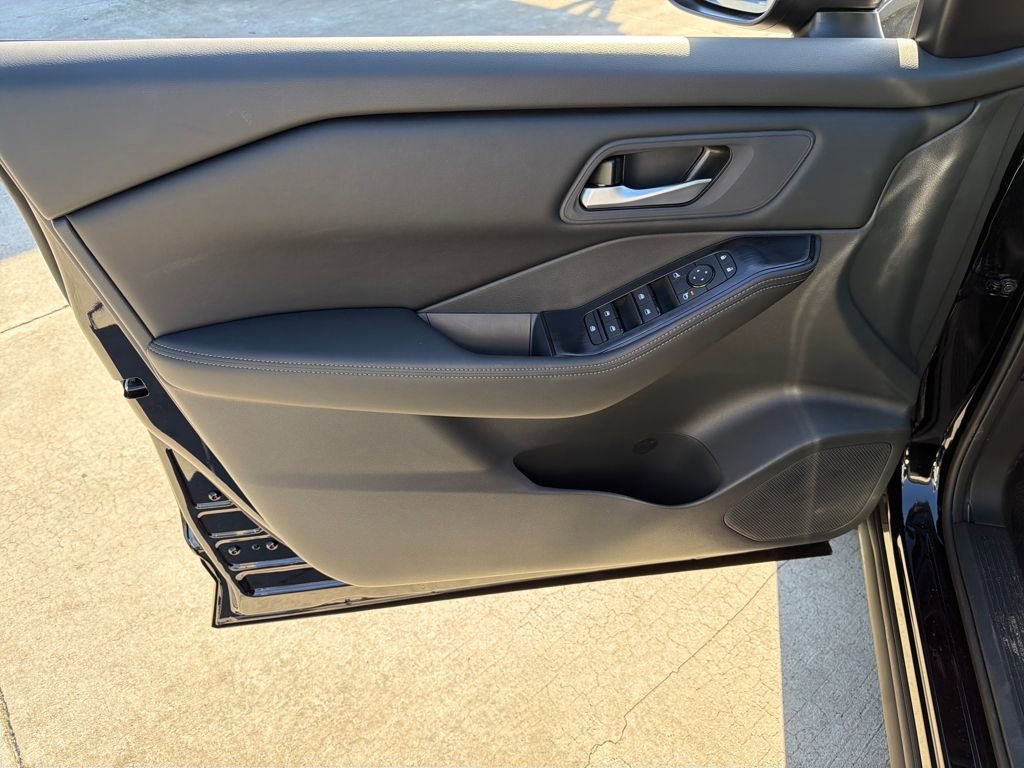 New 2026 Nissan Rogue SV w/ Cold Weather Package image 11