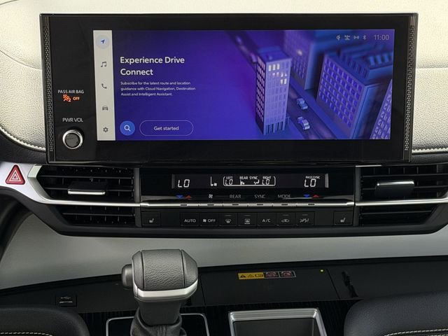 Used 2025 Toyota Sienna XSE image 17