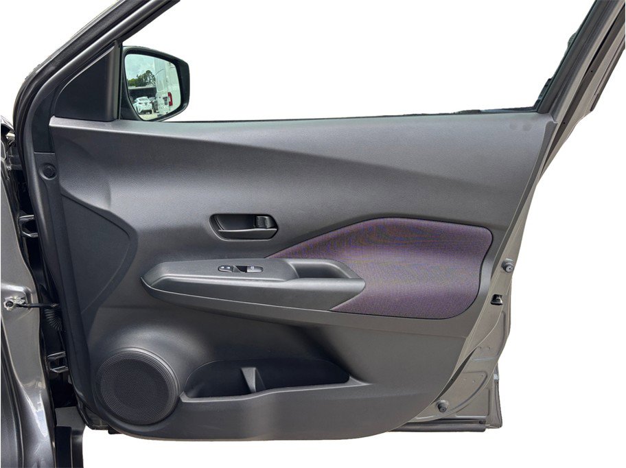 Used 2019 Nissan Kicks S FWD image 33