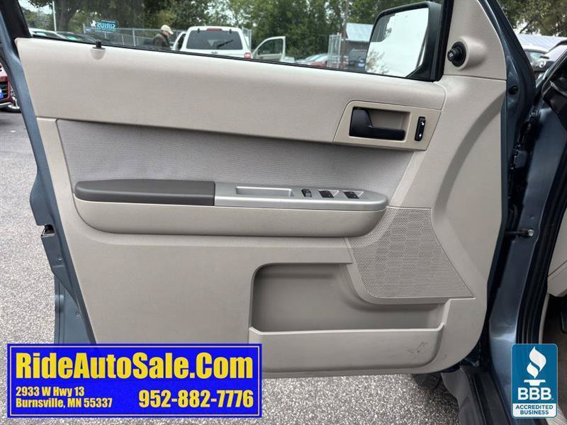 Used 2012 Ford Escape XLT FWD image 9