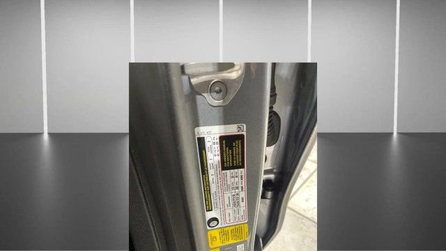 Used 2023 BMW i4 eDrive35 w/ Premium Package image 19