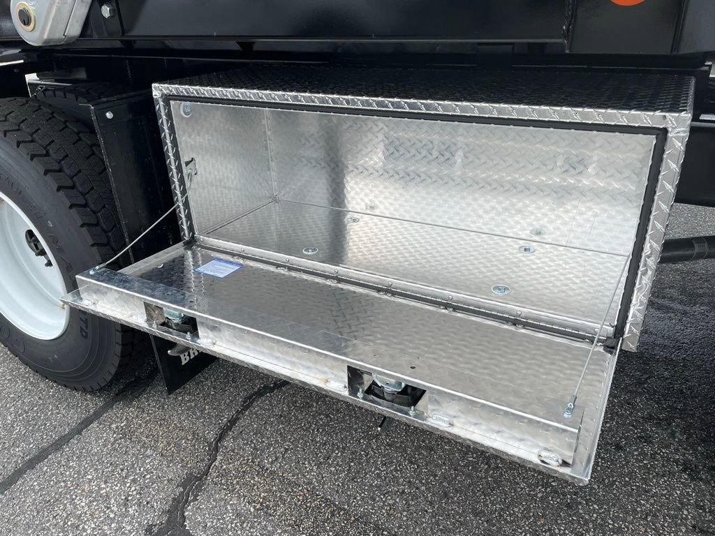 New 2025 Ford F650 2WD Regular Cab Super Duty image 25