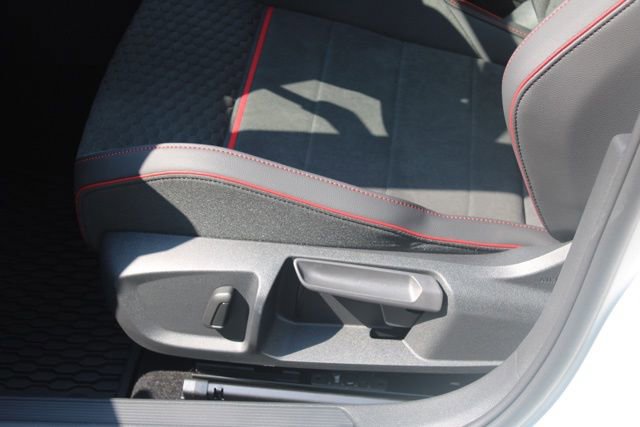 New 2025 Volkswagen GTI SE image 9